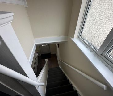 4 bedroom semi-detached house to rent - Photo 6