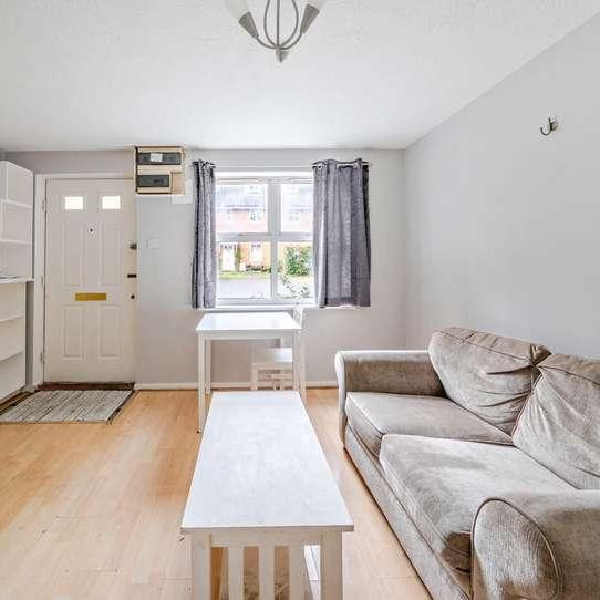 Burghley Hall Close, London, London, SW19 - Photo 1