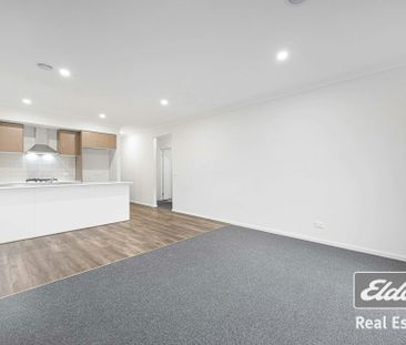 Beautiful Brand new Home in the Heart of Thornhill Park!! - Photo 1