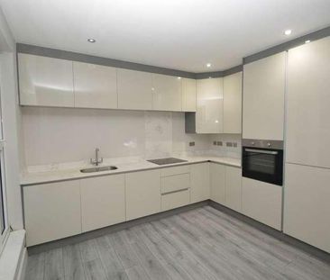 Dorking, RH4 - Photo 4