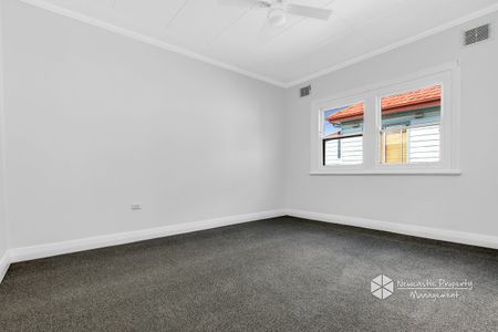 119 Cardiff Road, Elermore Vale - Photo 2