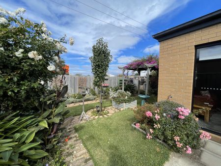 131 Wurrook Circuit, North Geelong - Photo 2