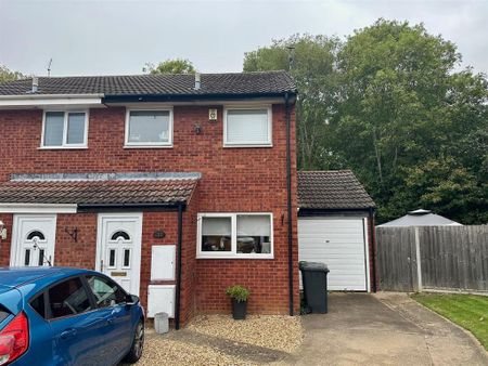 2 bedroom semi-detached house to rent - Photo 5