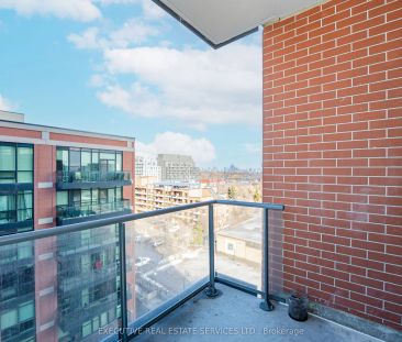 31 Tippett Road #821 - Photo 5