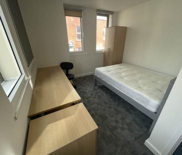 1 bedroom private hall to rent - Photo 3