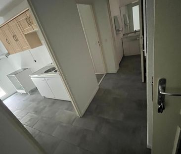 Location Appartement 2 pièces 49m² ST MEDARD EN JALLES 33160 - Photo 2