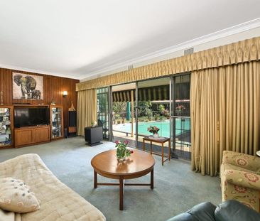 Spacious Family Home with Separate Self-Contained Apartment on an E... - Photo 2