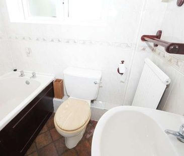 Abbey Close, Pinner, HA5 - Photo 3