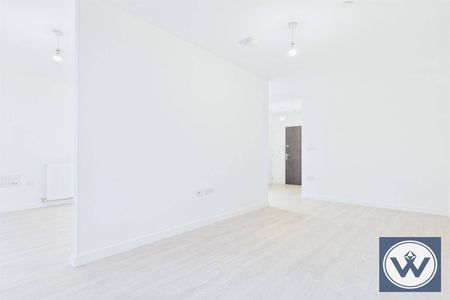 Apartment to Rent: Caturra Court, UB3 - Photo 2