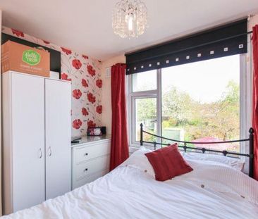 2 bedroom semi-detached house to rent - Photo 6