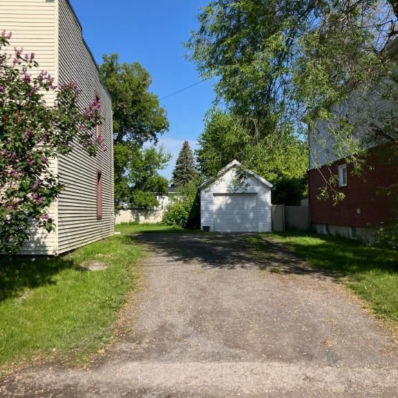 5 1/2 ( 2ieme étage), st-constant , grand terrain - Photo 1