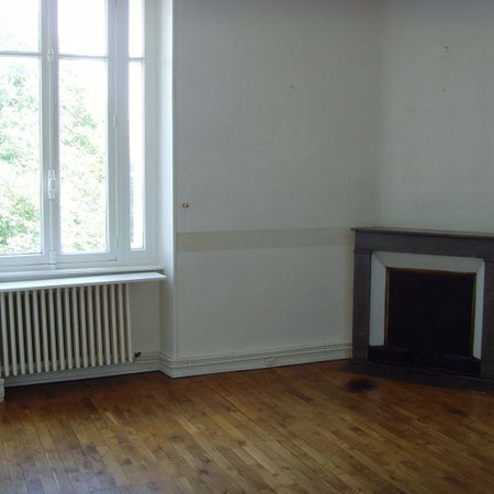 Location appartement 5 pièces 99 m² à Bourg-en-Bresse (01000) CENTRE VILLE - Photo 3