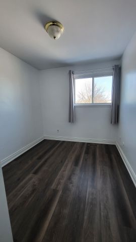 For Lease - 626 Abana Road, Mississauga, Ontario - Photo 2