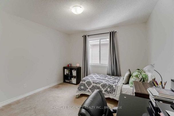 For Lease - 19 Patterson Drive Unit# UPPERS Exclude Basement, North Dumfries, Ontario - Photo 1