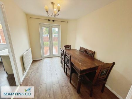 3 bedroom end of terrace house to rent - Photo 2