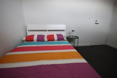 6-bedroom shared house / townhouse, Fifth Street - Photo 5