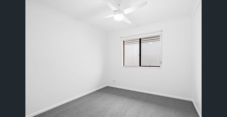 Low-Maintenance Family Living in the Heart of Sippy Downs! - Photo 4