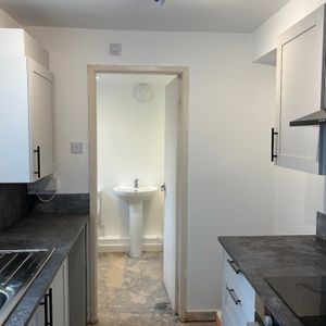 2 Bed Terraced House, Sherlock Lane, CH44 - Photo 2