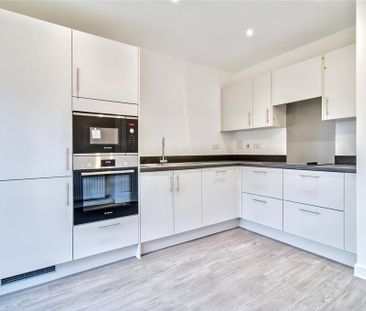 3 bedroom semi-detached house to rent - Photo 6