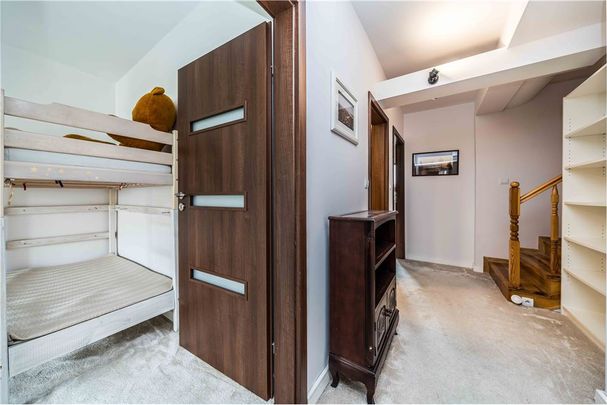 Nowocześnie urządzony dom na Strzeszynie - Photo 1