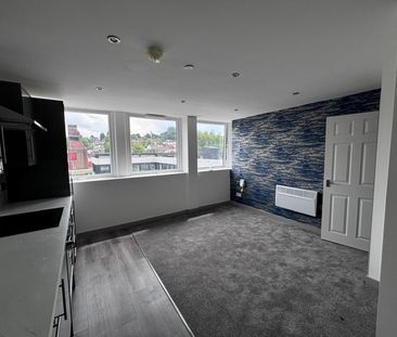 NEWLY REFURBISHED 1 BED APARTMENT - LEEDS - Photo 4