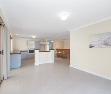 24 Goroka Grove, Ballajura - Photo 3