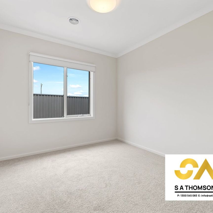 Modern Family Home in Truganina - Photo 1