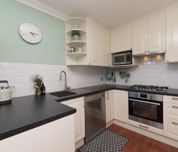 Amazing Location in a Quiet Street - Photo 2