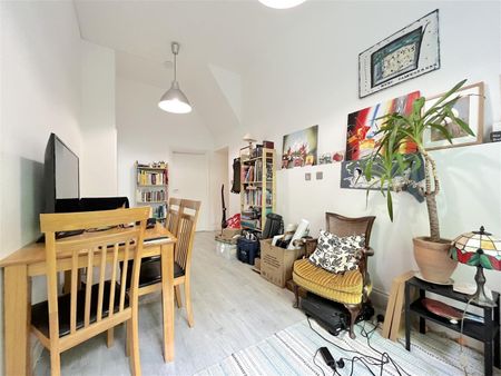 3 Bed Flat, Crescent Road, N8 - Photo 4