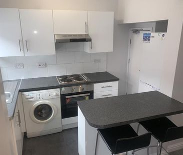 3 bedroom terraced house to rent - Photo 6