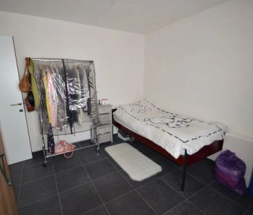 Appartement met 2 slaapkamers & autostandplaats - Photo 3