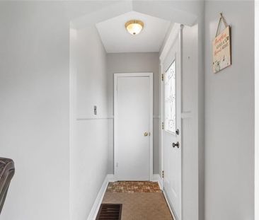 For Lease - 212 East 21st Street, Hamilton, Ontario - Photo 2