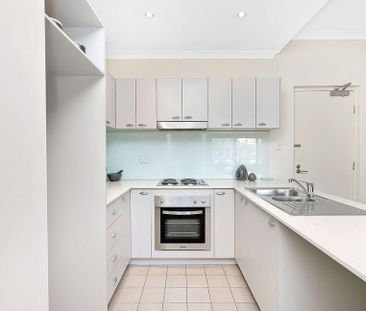 12/2 Pisconeri Street, Perth Wa 6000 - Photo 2