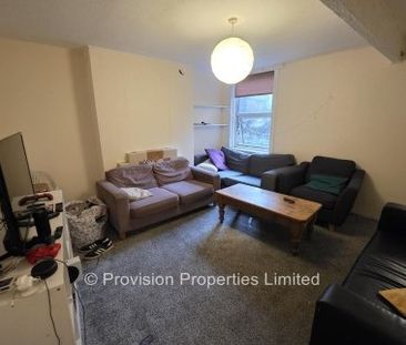 8 Bedroom House Brudenell Road - Photo 2
