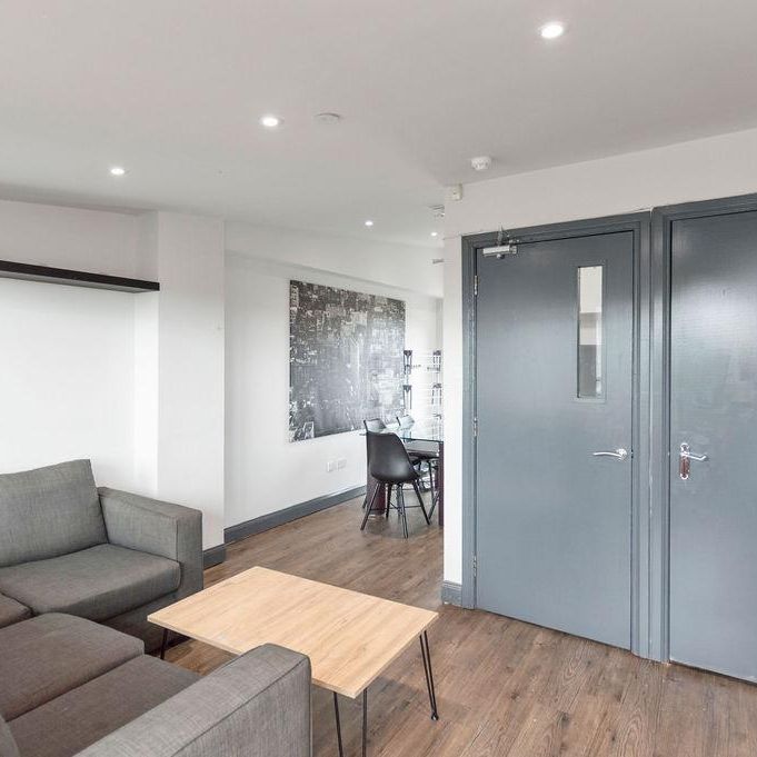 8 bedroom flat share to rent - Photo 1