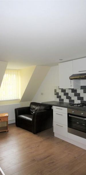 Studio to rent - Photo 1