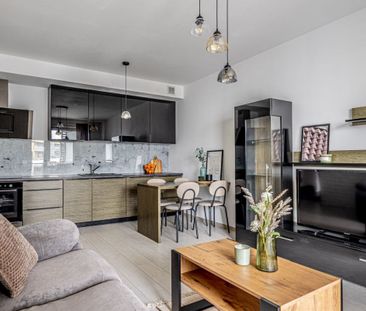 Świeżo odmalowane, klima, duży balkon 48 m² - Photo 3