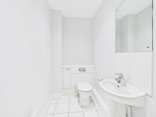 Upper Meadow, Gerrards Cross, Buckinghamshire,SL9 - Photo 1