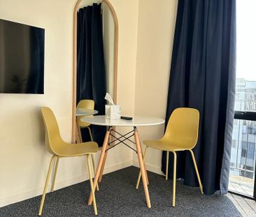 Queen Street Delight: Cozy 1 Bed, 1 Bath Apartment - Photo 5