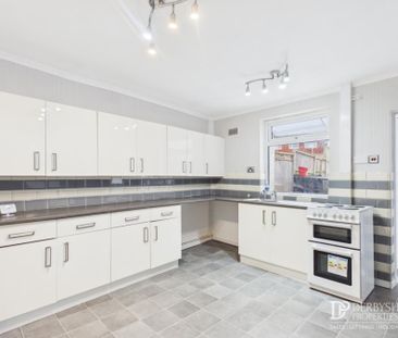 3 Bedroom Terraced House - Photo 6