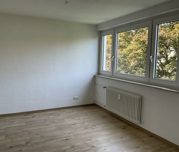 3 Zimmer Wohnung mit Balkon und Top Aussicht - Photo 2