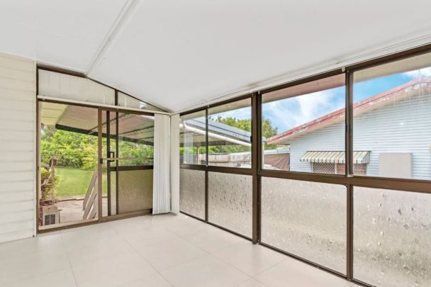 Comfortable Family Home with Sunroom & Timber Deck. CONTACT JULIE SYKES 0438 050 110. - Photo 1