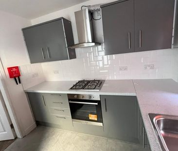 3 Bed Terraced House, Alpha Street West, M6 - Photo 6