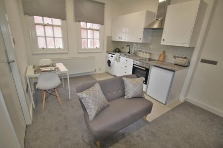 1 bedroom flat to rent - Photo 4