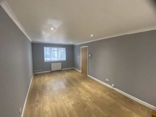 Bury Road, Bury St. Edmunds, Mildenhall - Photo 1