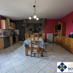 Maison en pierres - Saint-Germain-de-Tallevende-la-Lande-Vaumont - Photo 2