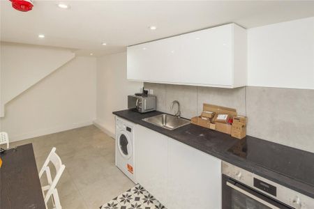 Studio to rent - Photo 5