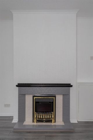 30 Daphne Street, - Photo 3