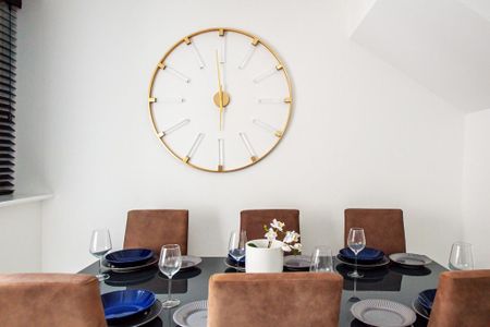 6 bedroom house to rent - Photo 3