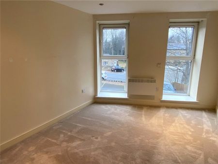 Halifax Road, Staincliffe, Dewsbury, West Yorkshire, WF13 - Photo 3